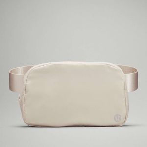 Lululemon Everywhere Belt Bag in White Opal - NWT